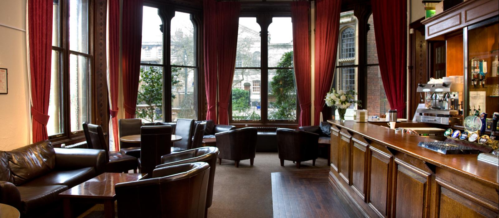 Members' Bar, Oxford Union