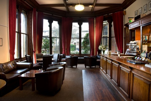 Members' Bar, Oxford Union